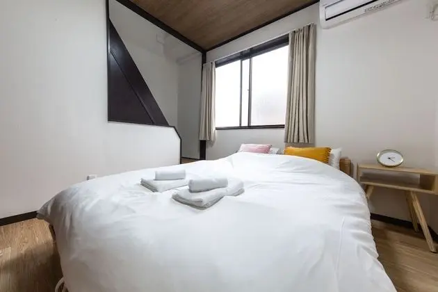 Ev (Private Vacation)
