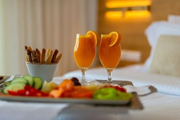 Deluxe Süit, Havuz Manzaralı