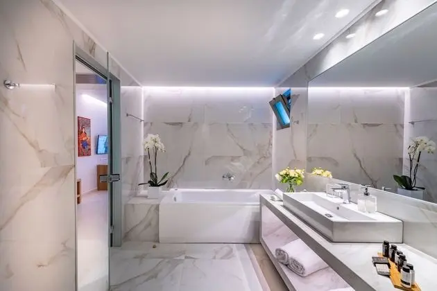 Deluxe Süit, Havuz Manzaralı