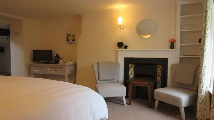 Tek Büyük veya İki Ayrı Yataklı Oda (Room One)