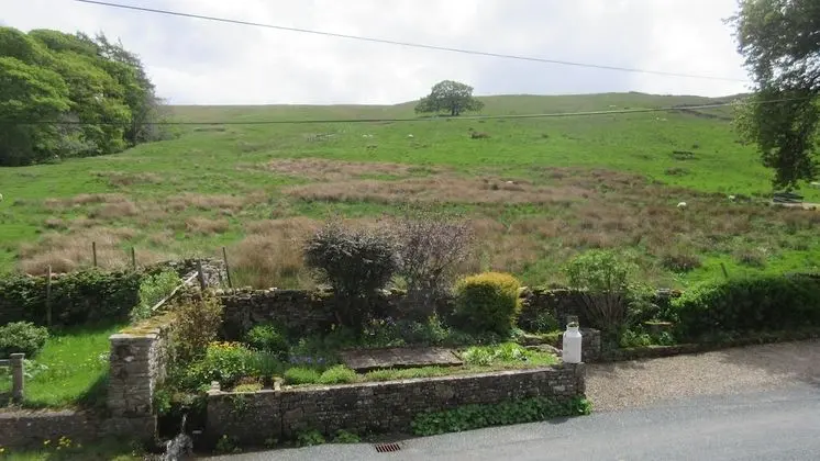 Tek Büyük veya İki Ayrı Yataklı Oda (Room One)