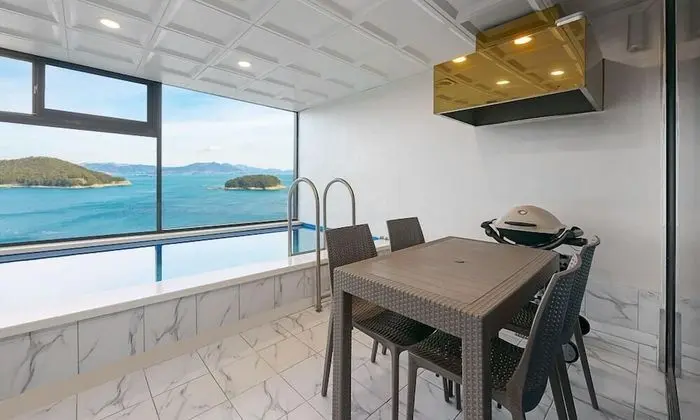 Standard Pool Villa