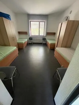 Basic Tek Büyük veya İki Ayrı Yataklı Oda