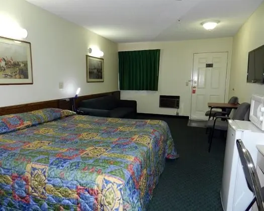 Junior Suite (Non-Smoking)
