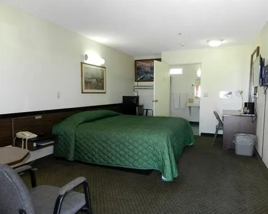 Standard Room, 1 King Bed (Non-Smoking)