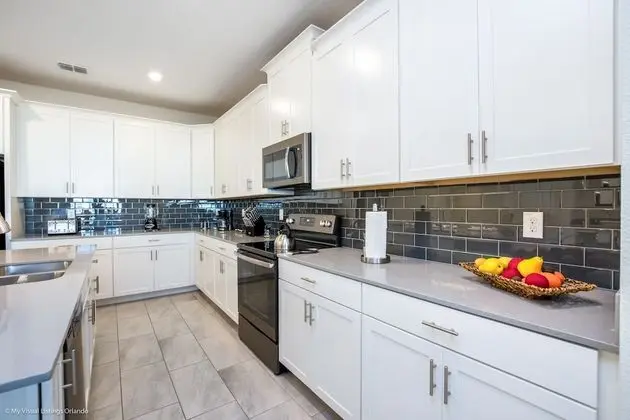 Villa (1565FD  High End Champions Gate Furni)