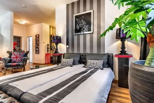 Deluxe Stüdyo Süit