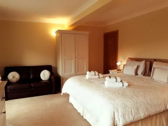 Luxury Tek Büyük Yataklı Oda, 1 En Büyük (King) Boy Yatak, Banyolu/Duşlu, Göl Manzaralı