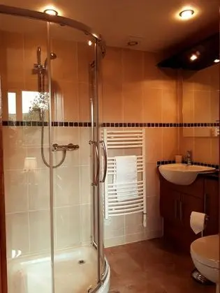 Luxury Tek Büyük Yataklı Oda, 1 En Büyük (King) Boy Yatak, Banyolu/Duşlu, Göl Manzaralı