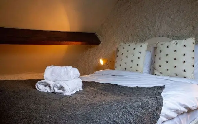 Standard Süit, Banyolu/Duşlu, Avlu Manzaralı (The Corn Room)