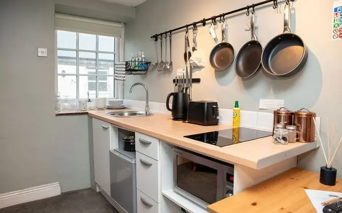 Tek Büyük Yataklı Oda, Banyolu/Duşlu (The Piggeries Room)