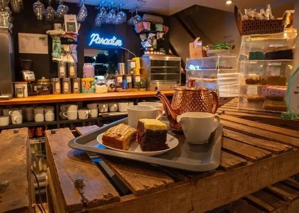 Tek Büyük Yataklı Oda, Banyolu/Duşlu (The Piggeries Room)