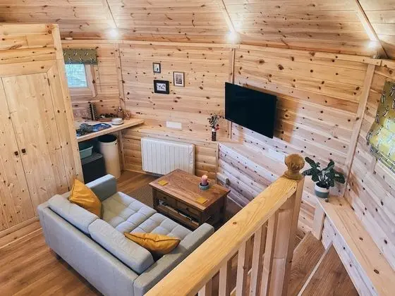 Romantic Kulübe (Owl Lodge)