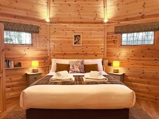 Romantic Kulübe (Owl Lodge)