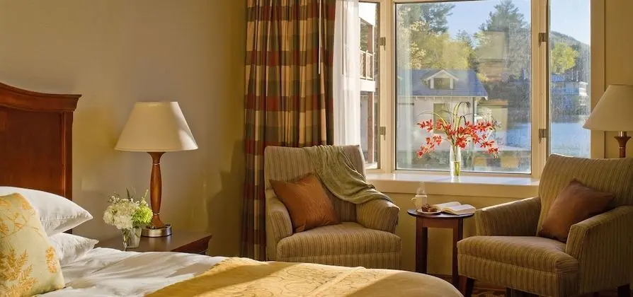 Deluxe Oda, 1 En Büyük (King) Boy Yatak ve Çekyat (Waterfront Collection One Bedroom Sui)