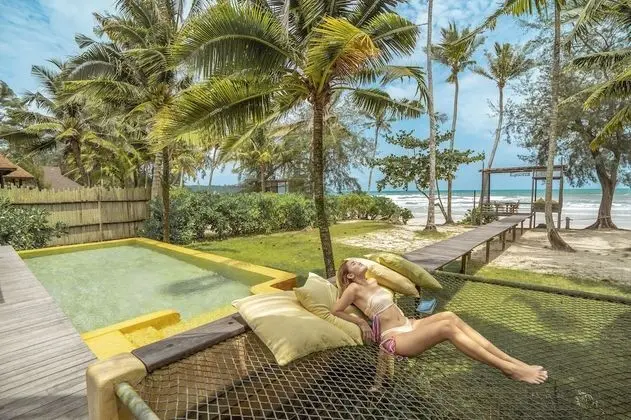 Beachfront Suite Pool Villa