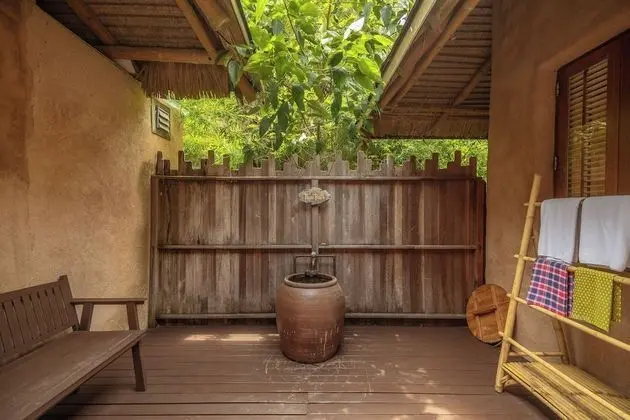 Beachfront Suite Pool Villa