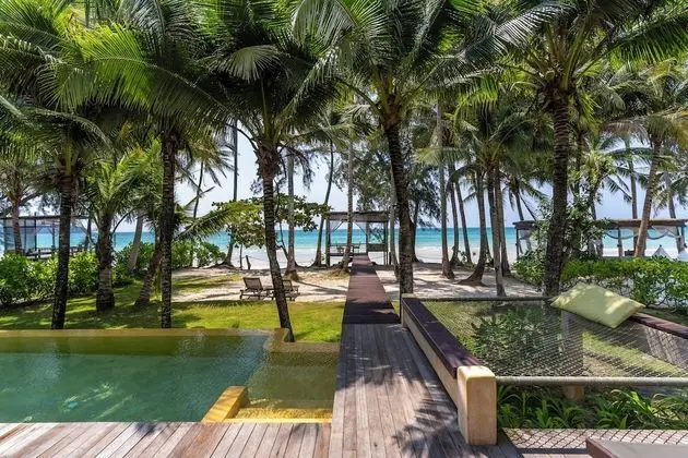 Beachfront Suite Pool Villa