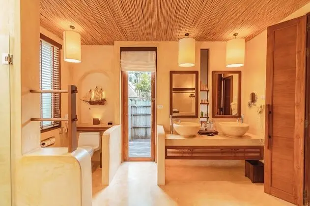 Grand Pool Villa