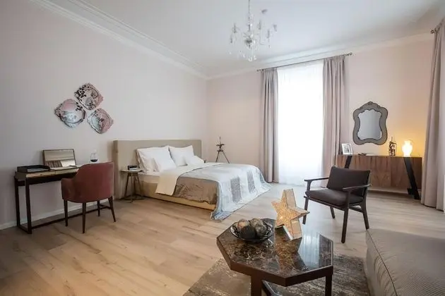 Luxury Apart Daire, 1 En Büyük (King) Boy Yatak ve Çekyat (Suite #6)