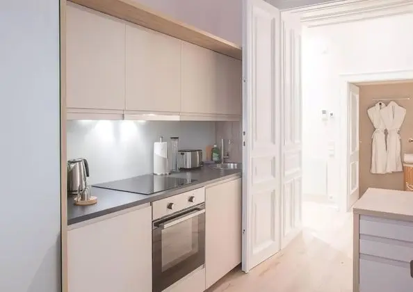 Luxury Apart Daire, 1 En Büyük (King) Boy Yatak ve Çekyat (Suite #6)