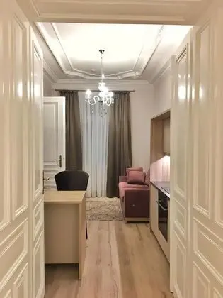 Luxury Apart Daire, 1 En Büyük (King) Boy Yatak ve Çekyat (Suite #6)
