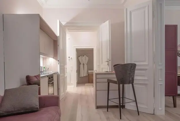 Luxury Apart Daire, 1 En Büyük (King) Boy Yatak ve Çekyat (Suite #6)