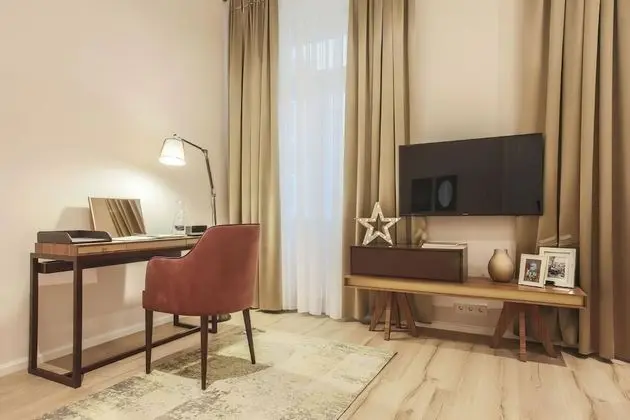 Luxury Stüdyo Süit, 1 En Büyük (King) Boy Yatak ve Çekyat (Suite #7)