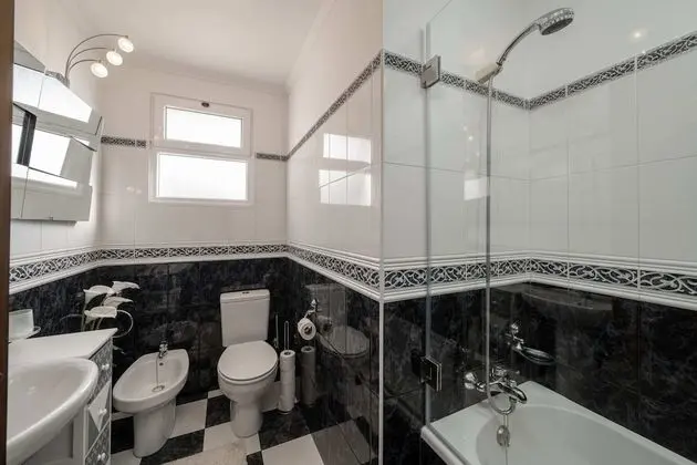 Basic Apart Daire, Birden Çok Yatak, Deniz Manzaralı