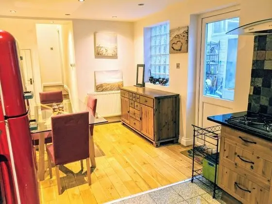 Premier Apart Daire, 1 En Büyük (King) Boy Yatak, Mutfak, Bahçeli