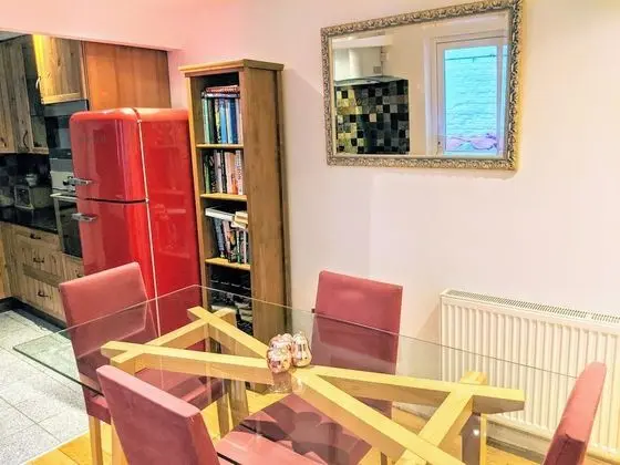 Premier Apart Daire, 1 En Büyük (King) Boy Yatak, Mutfak, Bahçeli