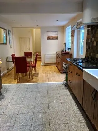 Premier Apart Daire, 1 En Büyük (King) Boy Yatak, Mutfak, Bahçeli