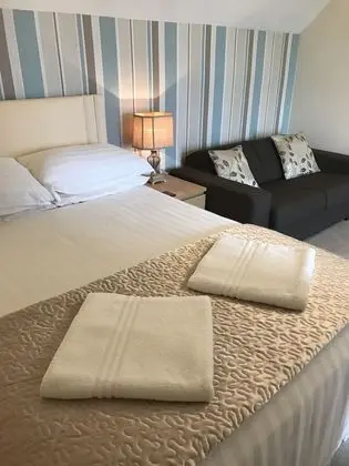 Tek Büyük veya İki Ayrı Yataklı Oda, Deniz Manzaralı (Room 7 2nd Floor)