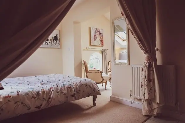 Süit, Özel Banyo (The Stables Suite)