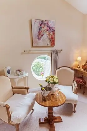 Süit, Özel Banyo (The Stables Suite)