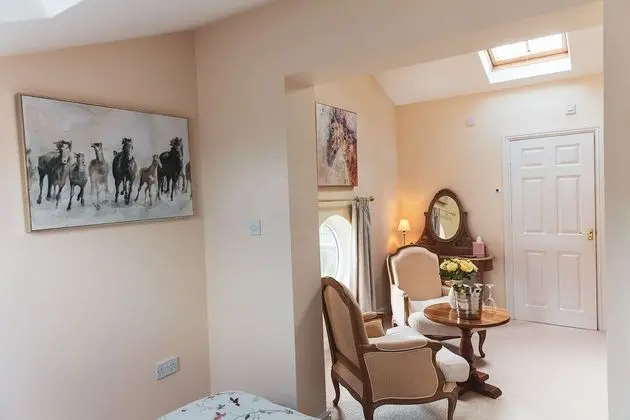 Süit, Özel Banyo (The Stables Suite)