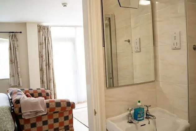 Tek Büyük Yataklı Oda, Özel Banyo (The Meadow)