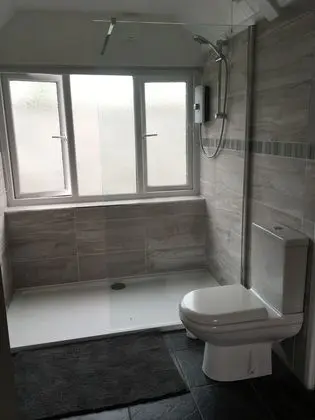 Premium Tek Büyük Yataklı Oda (2)