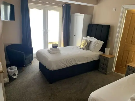Deluxe Tek Büyük veya İki Ayrı Yataklı Oda, Banyolu/Duşlu