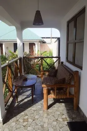 Tek Büyük Yataklı Oda, Balkon