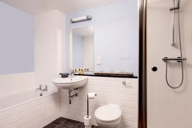 Apart Daire, Özel Banyo (AC17)