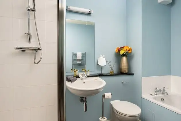 Apart Daire, Özel Banyo (AC17)