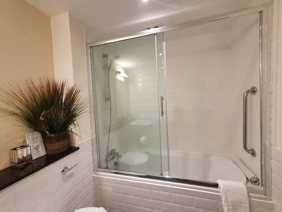 Apart Daire, Özel Banyo (AC19)