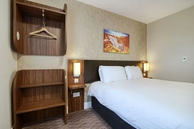 Tek Büyük veya İki Ayrı Yataklı Oda