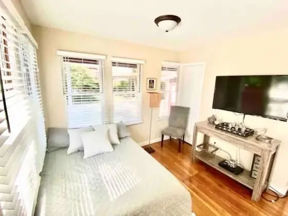 Ev (5 Bedrooms)