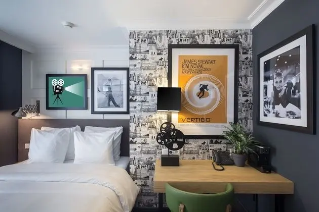 Deluxe Üç Kişilik Oda