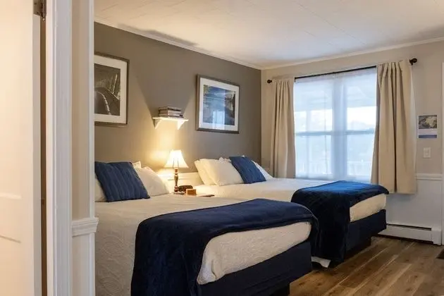 Comfort Tek Büyük Yataklı Oda, 2 Çift Kişilik Yatak, Göl Manzaralı