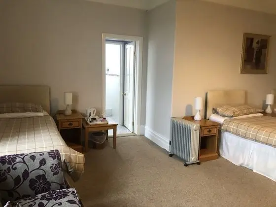 Dört Kişilik Oda, Banyolu/Duşlu (Family )