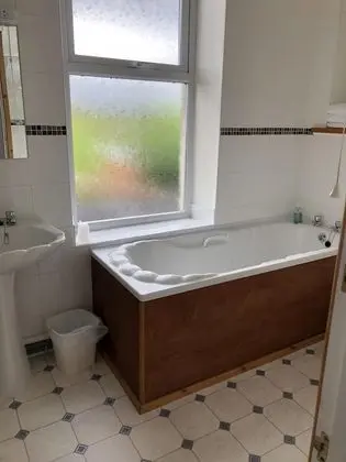Dört Kişilik Oda, Banyolu/Duşlu (Family )