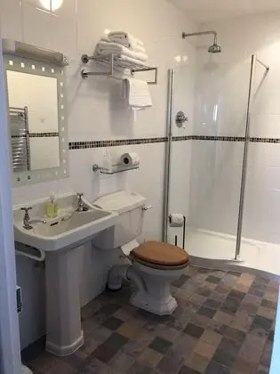 İki Ayrı Yataklı Oda, Banyolu/Duşlu (Suite)